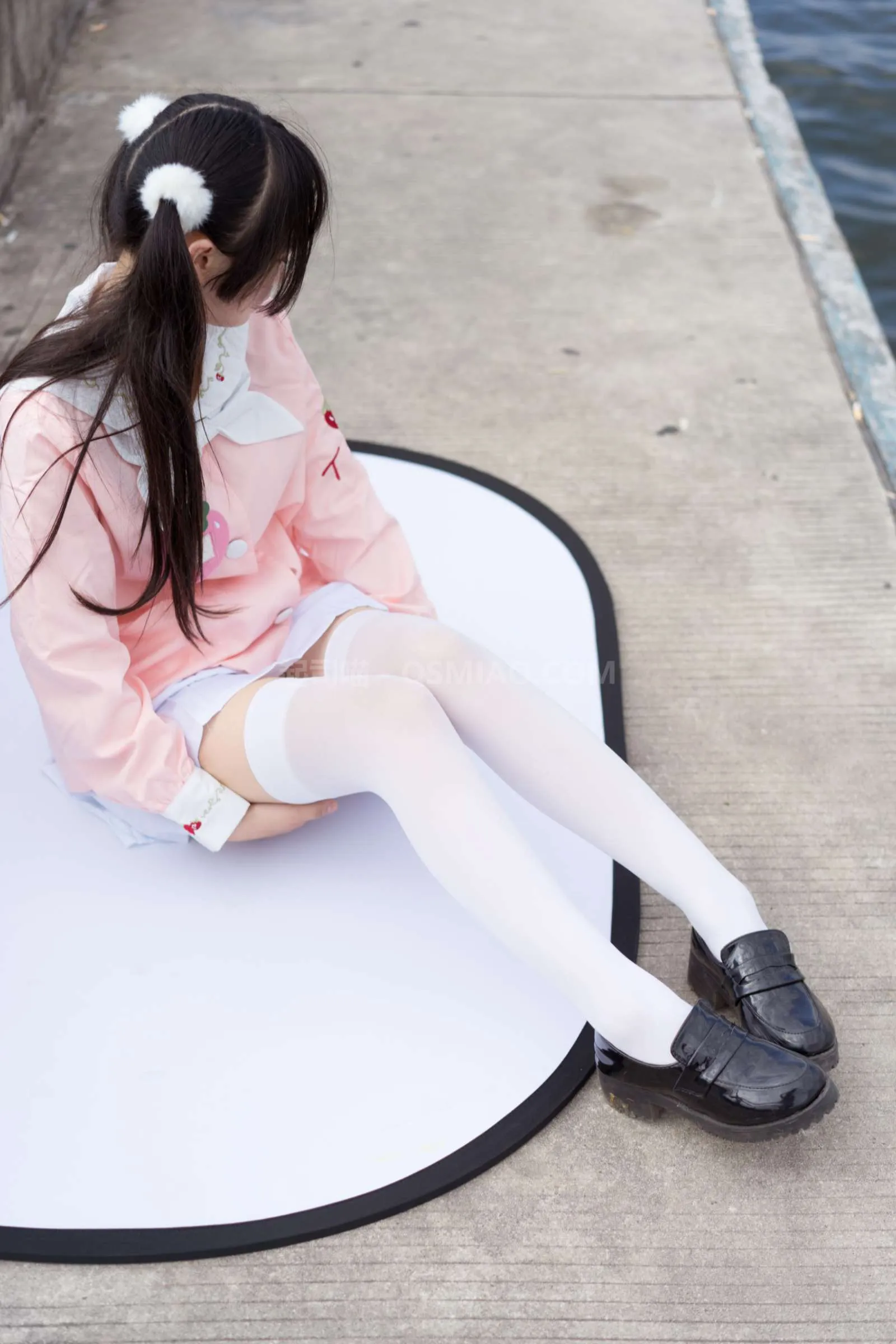 喵写真 – VOL.010 湖边白丝萝莉 [66P/494M] - 起司喵