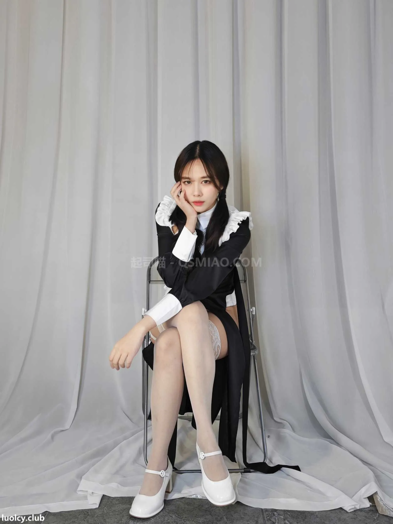 Ceasonshot99 - 推特露出福利姬清纯反差眼镜女神约炮金主 [309P+1V/3.61G] - 起司喵