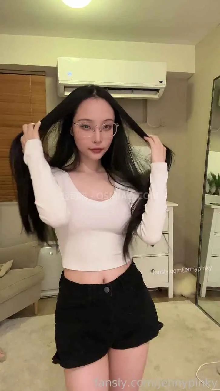 孙禾颐(Jenny) - OnlyFans博主最新订阅依旧给力 [30V/2.49G] - 起司喵