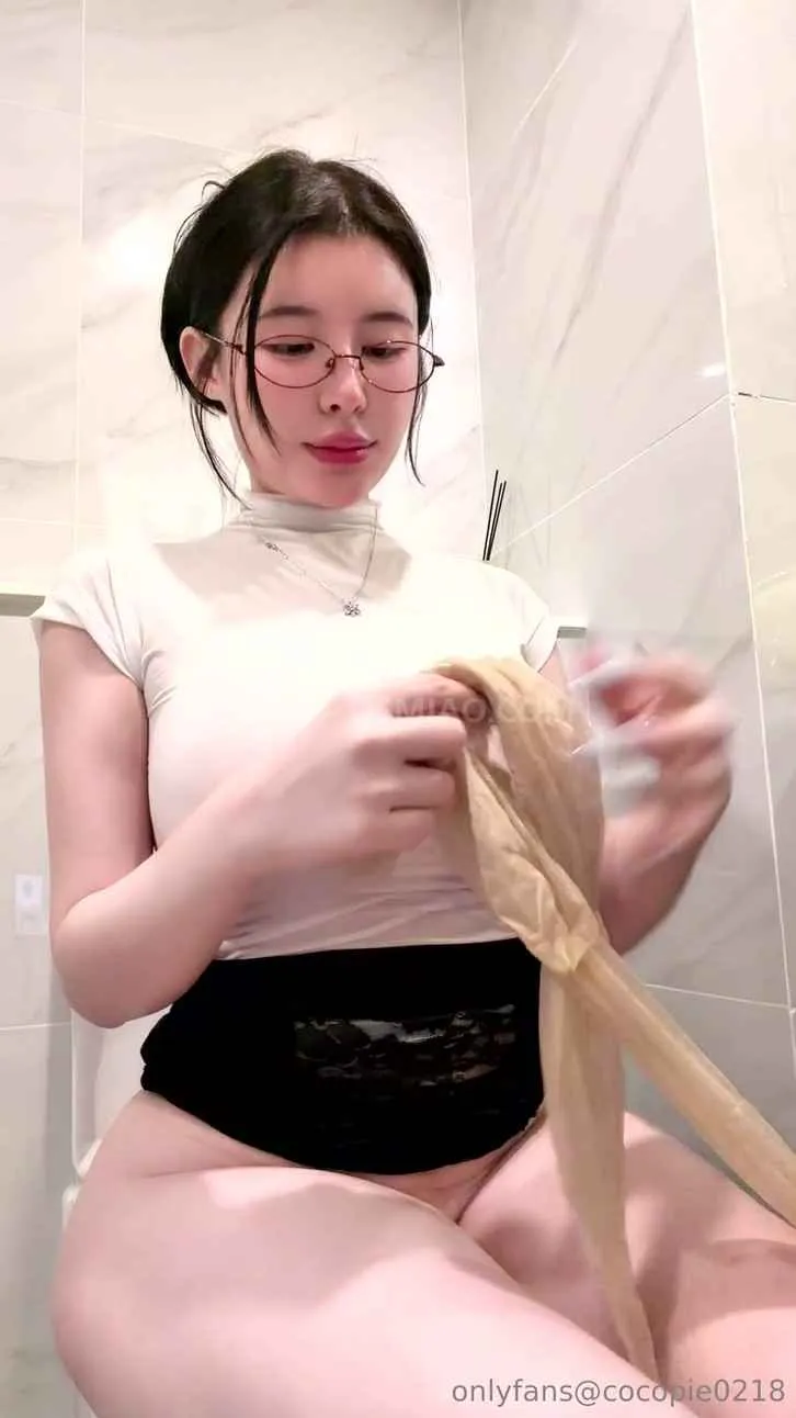 图片[3] - cocopie – OnlyFans博主新作卫生间精油抹穴紫薇好冲力作注意身体健康 [6V/521M] - 起司喵