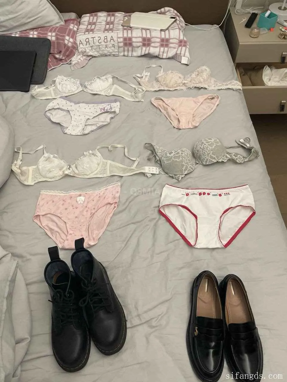 图片[3] - 特殊癖好 – 恋物系列恋鞋尾随扫楼打胶玩同事全集 [2930P+693V/68.79G] - 起司喵