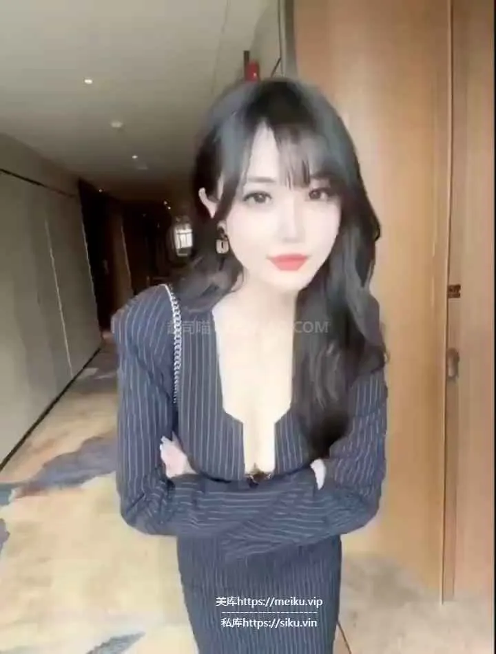 阿罗拉 – 推特户外露出福利姬不惧走光调戏路人疯狂露出 [57V/1.66G] - 起司喵