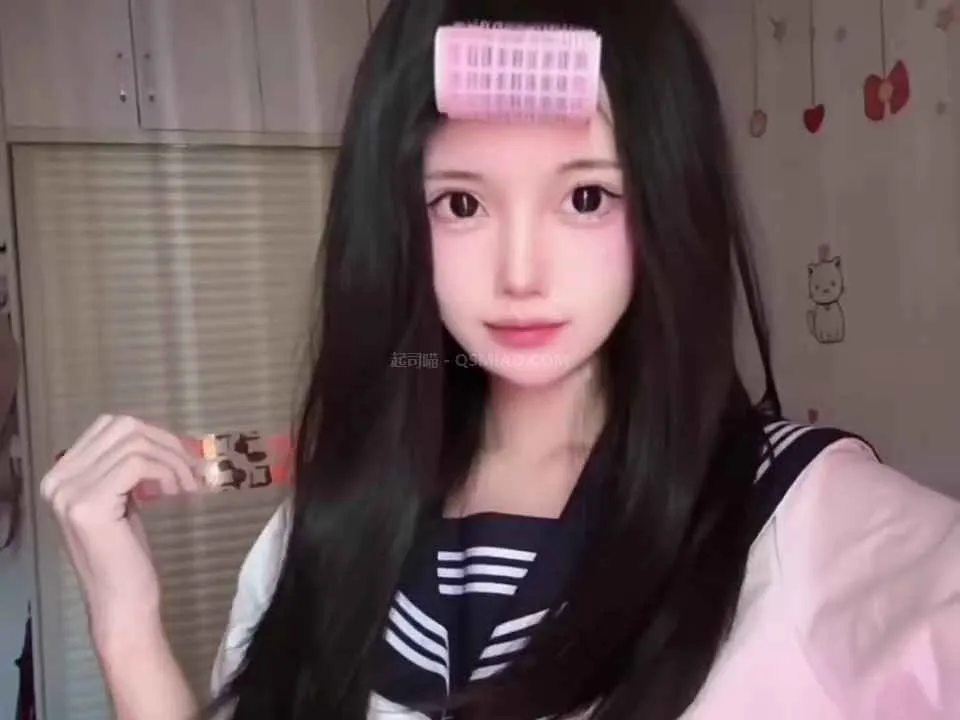 鲨鱼 – 超粉馒头逼校服萌白嫩小脚丫质感美乳 [160P+71V/149M] - 起司喵